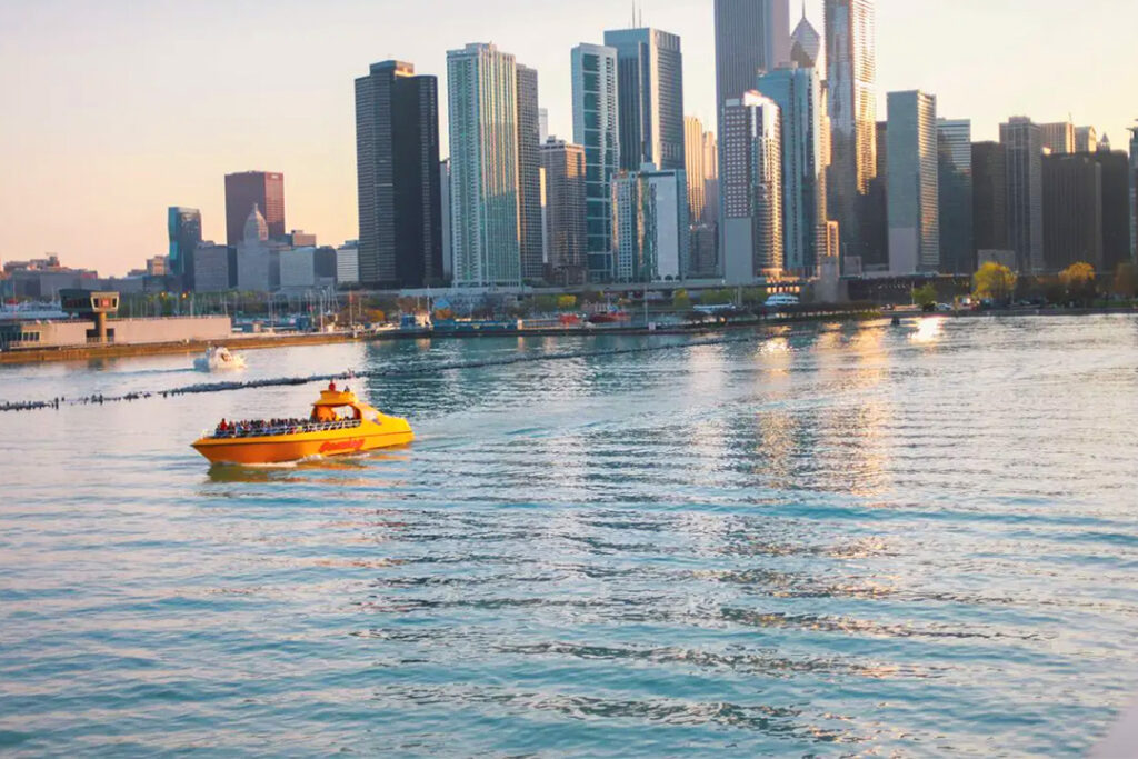 Paseos en lancha rápida por el centro de Chicago 